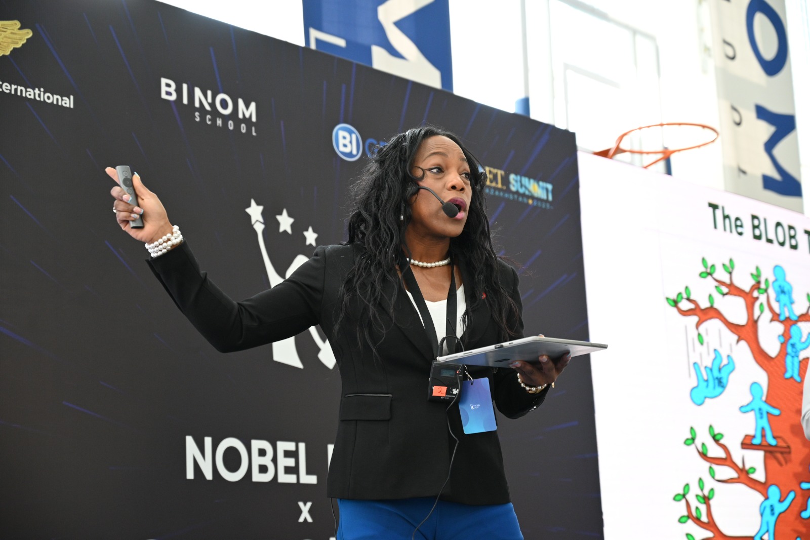 Учителя мира — в BINOM: стартует Саммит педагогов «Реновация образования»